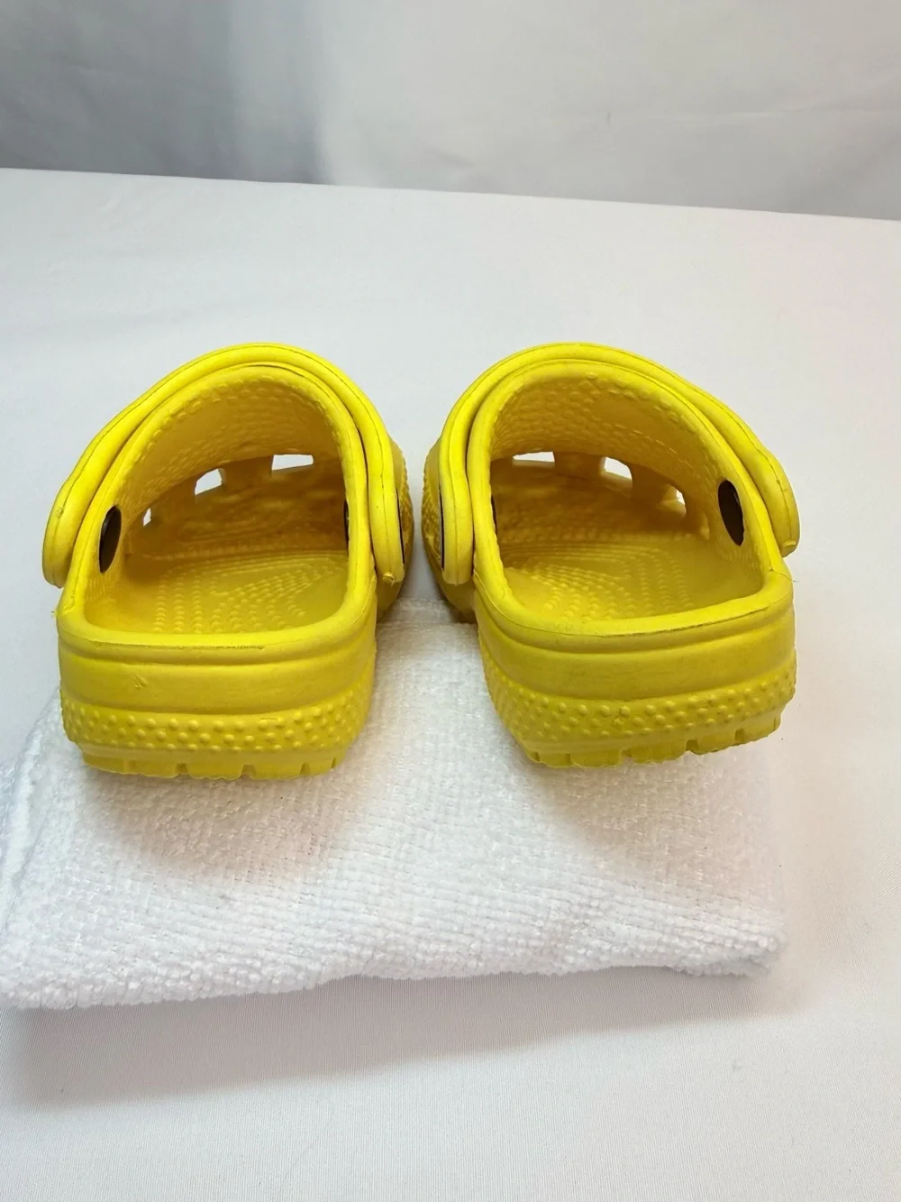 CROCS Kids(Toddler) 4C Yellow Classic Clog Sandals VGUC